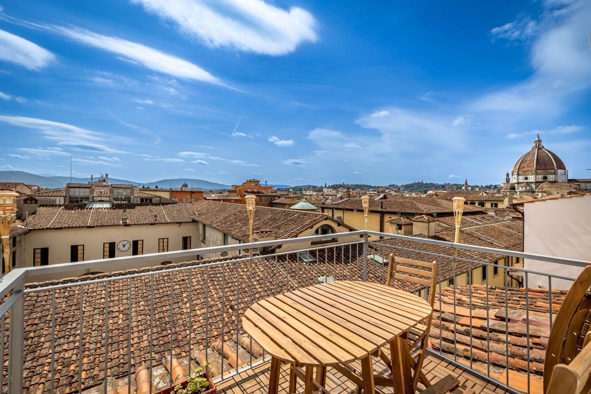 Yd Stunning Terrace On The Accademia Apartment Florence Exterior photo
